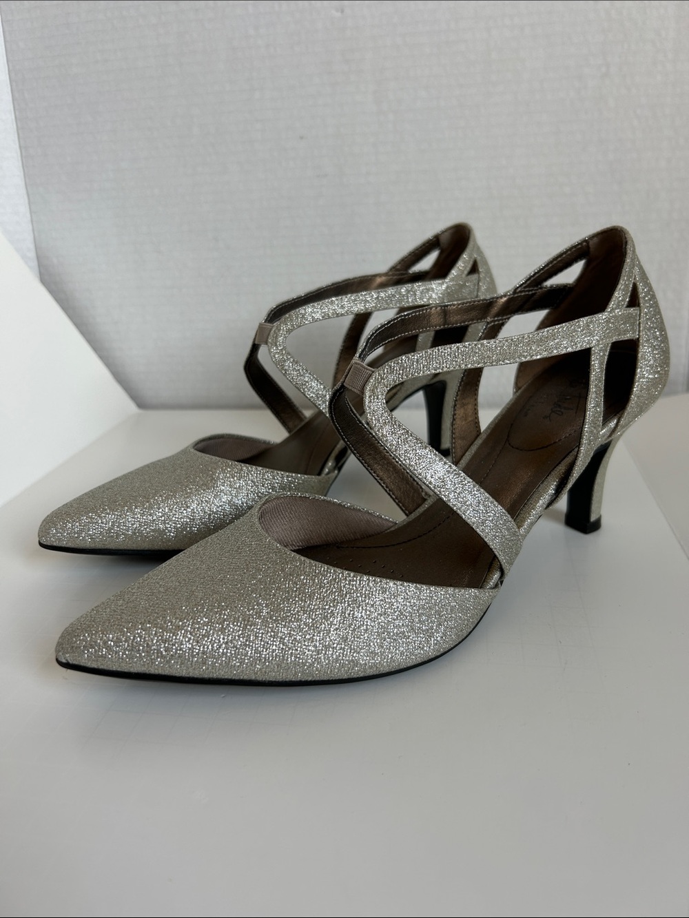 Life Stride women’s dress heels, Size 9.5 Silver